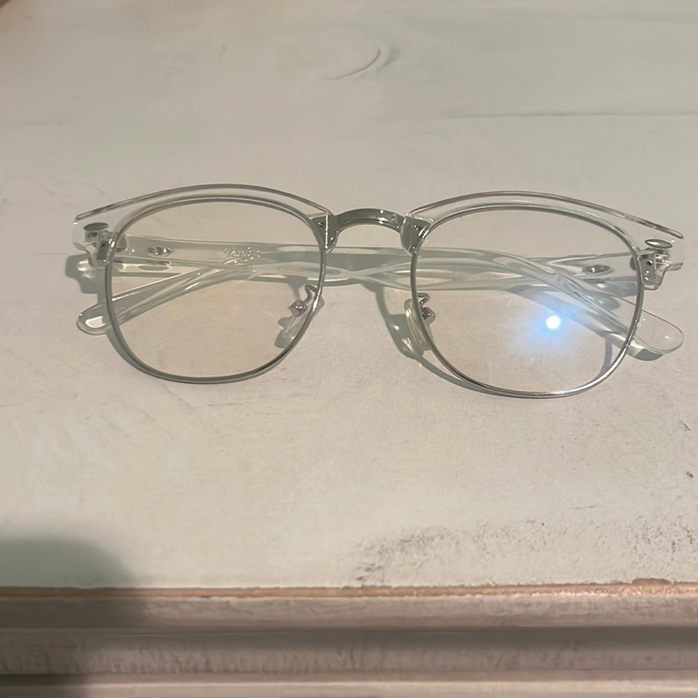Blue light glasses